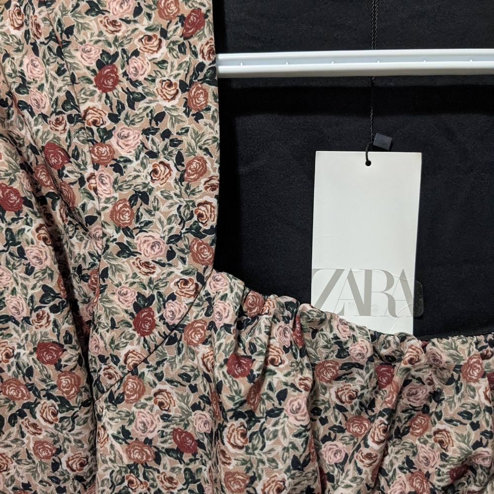 🌺Moving Sale!🪴 Zara flower dress